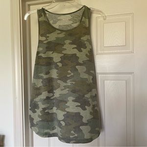 Mudd size large camo tank top